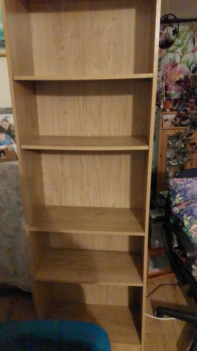 shelving unit