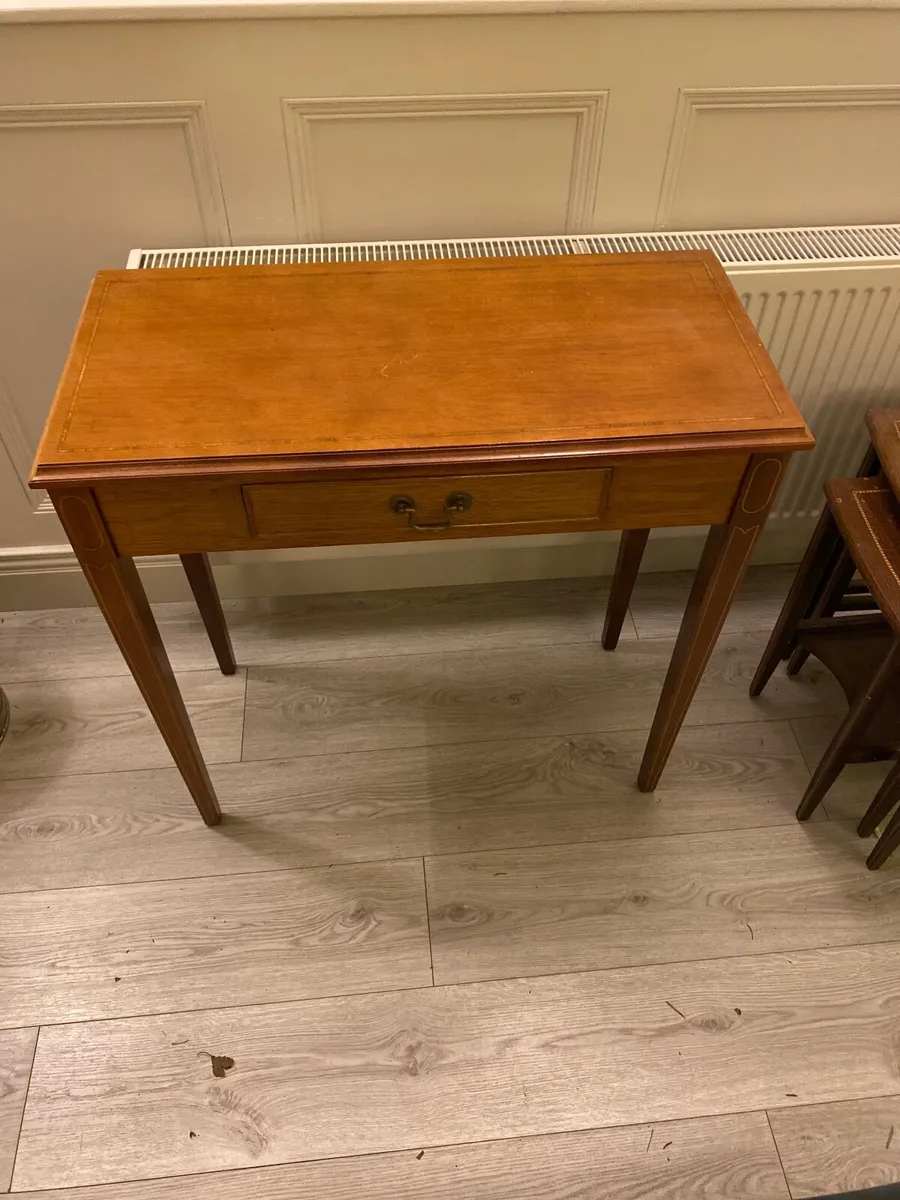 Hall table very good Condition free - Image 1