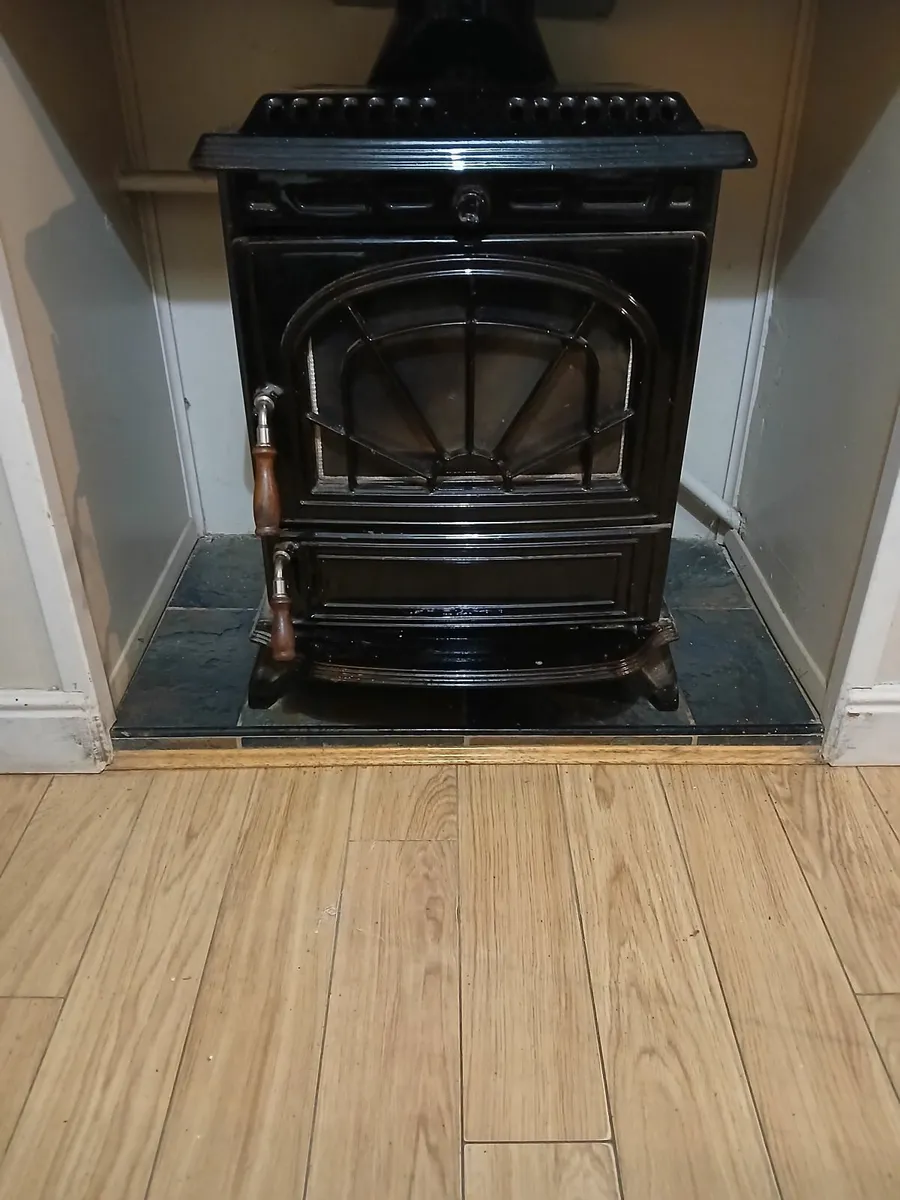Stanley Erin Boiler Stove - Image 4