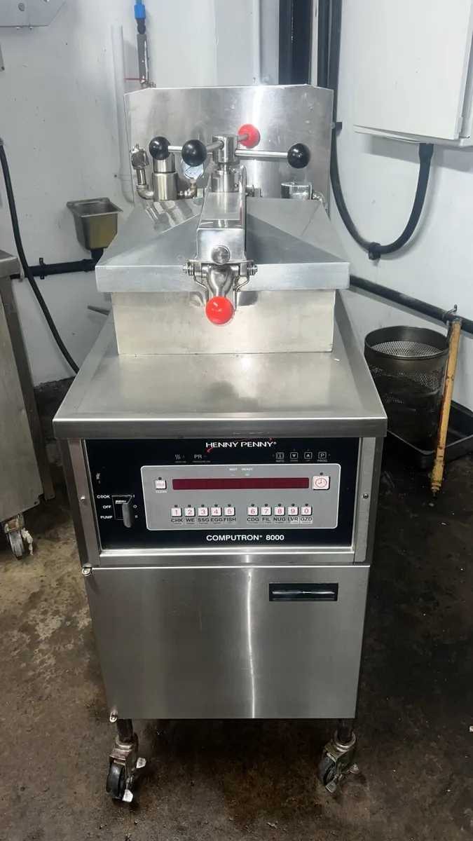 Henny Penny Pressure Fryer - Image 2