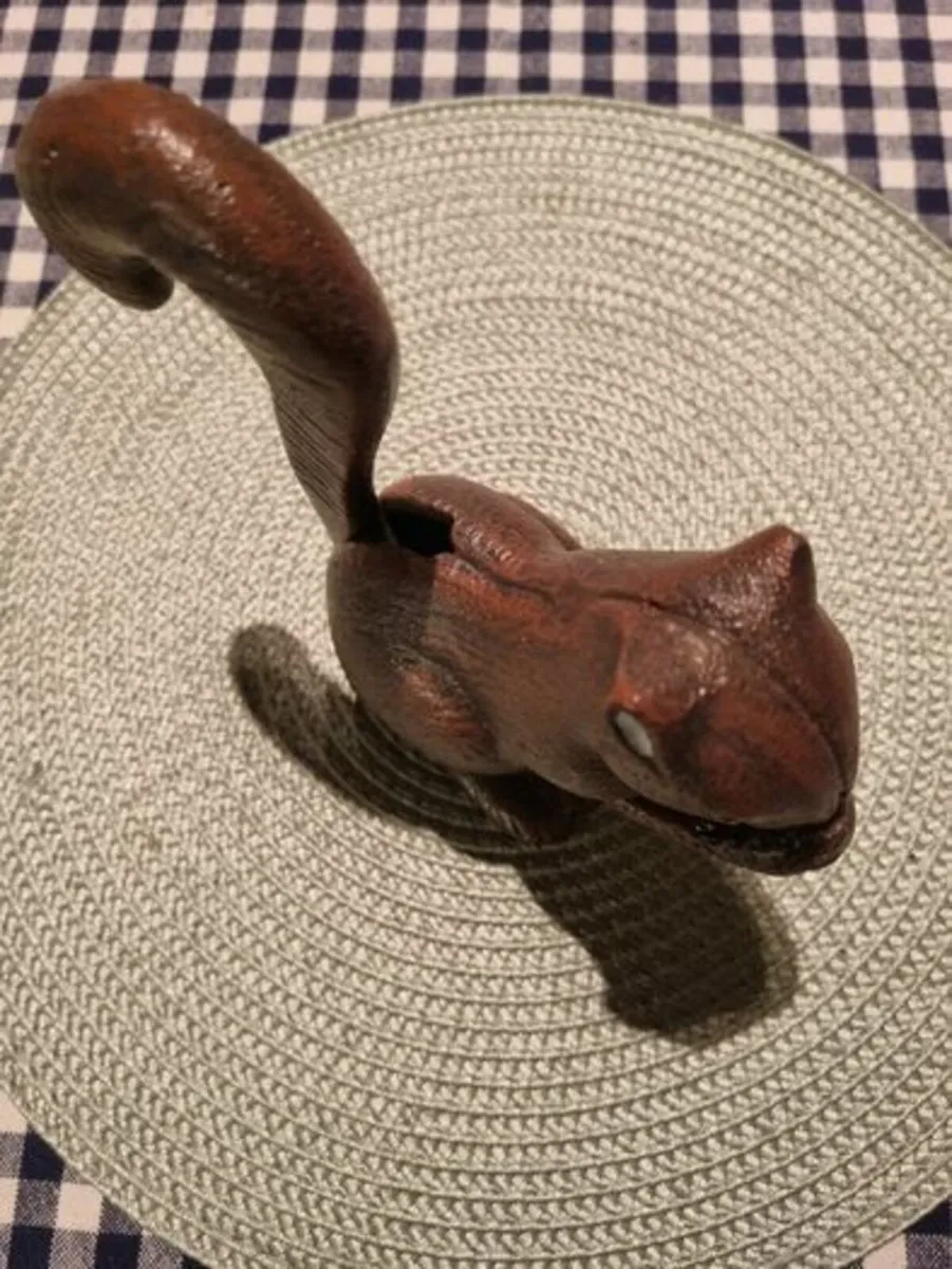 Vintage Cast Iron Squirrel Nut Cracker - Image 3