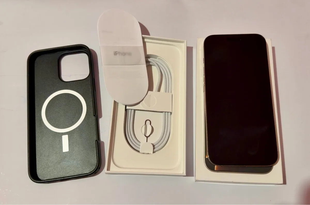 *iPhone 16 pro max 256GB like new* - Image 3