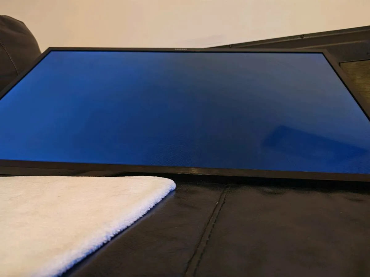 4 X Samsung TVs for parts - Image 3