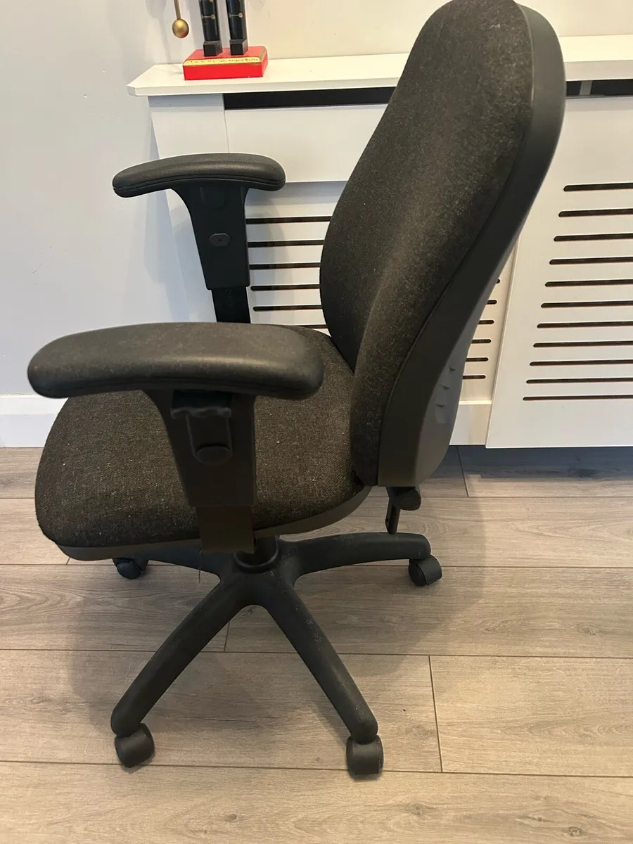 Office Chair - Image 1
