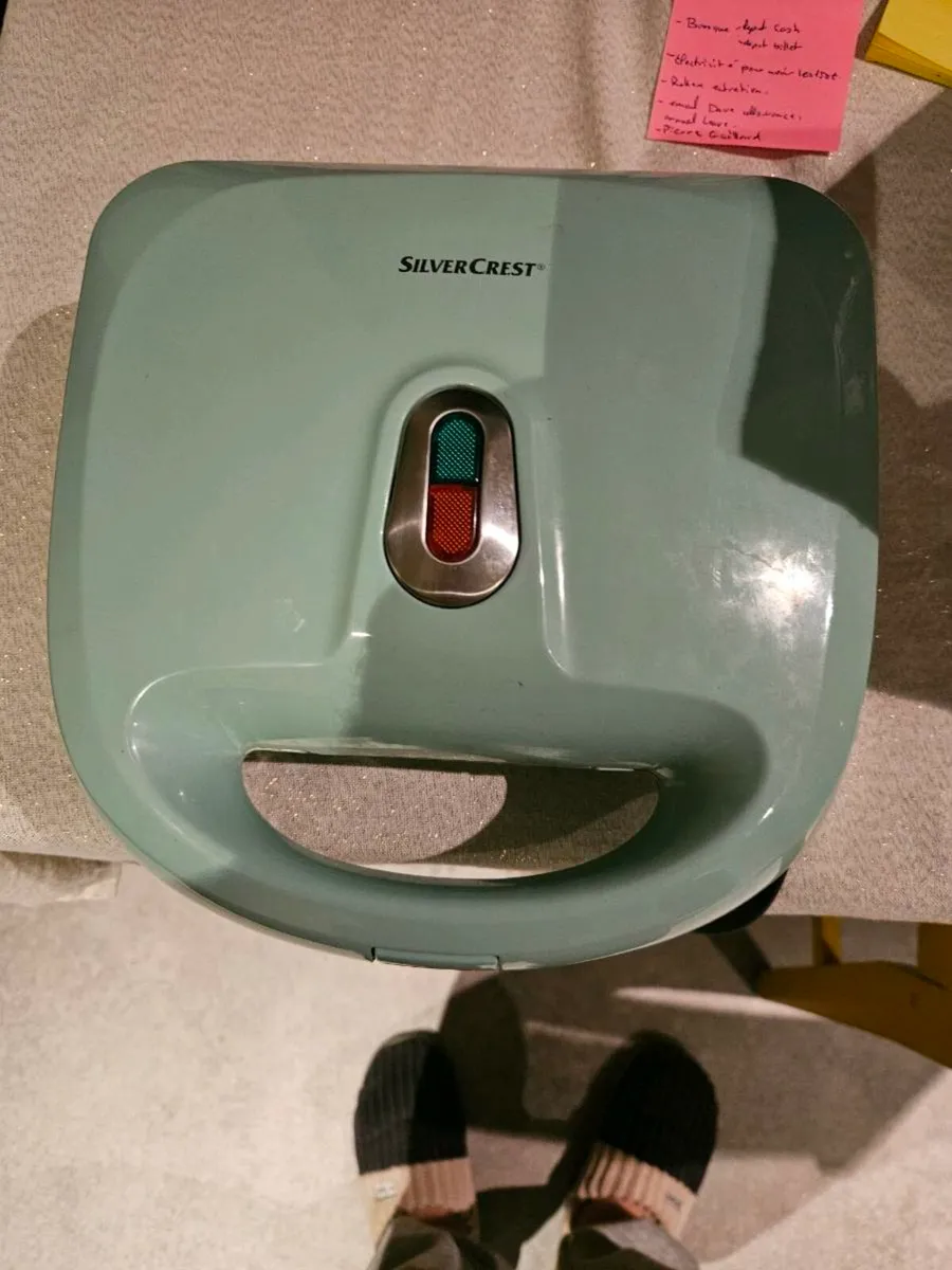 Waffle maker - Image 1