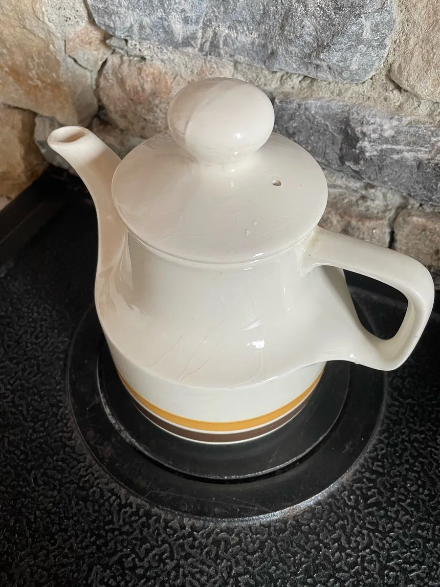 Carrigaline Teapot - Image 4