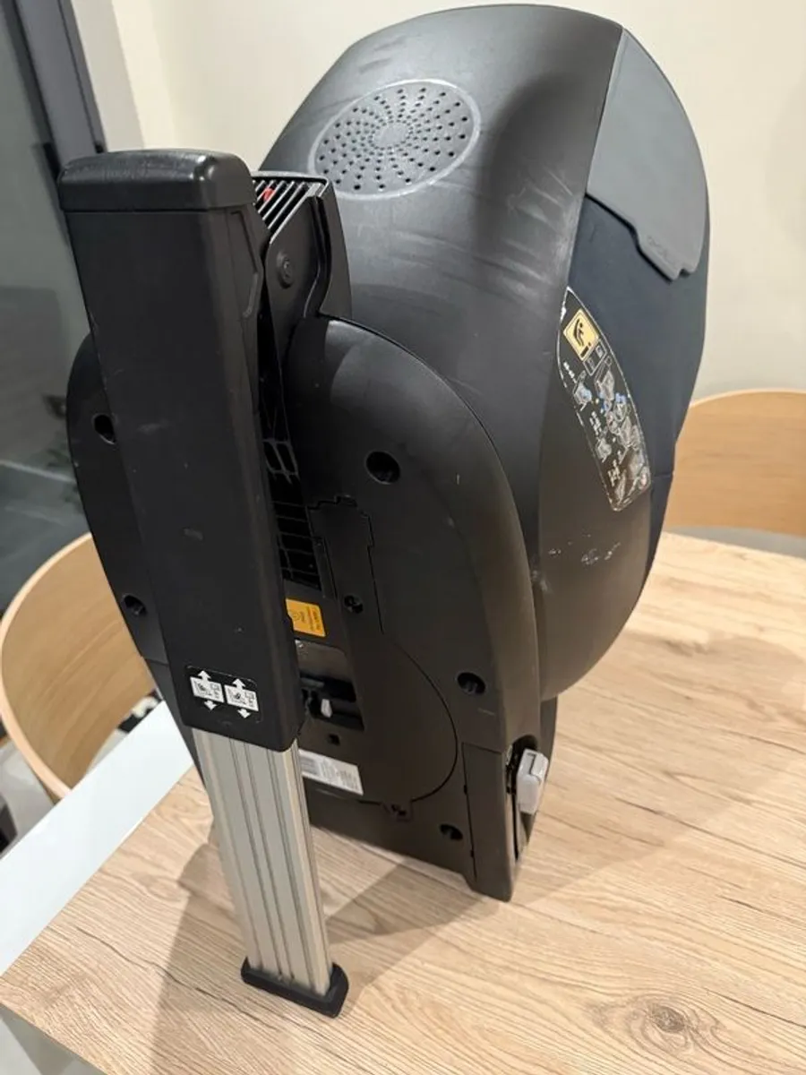 Maxi Cosi Mica 360 infant car seat - Image 4