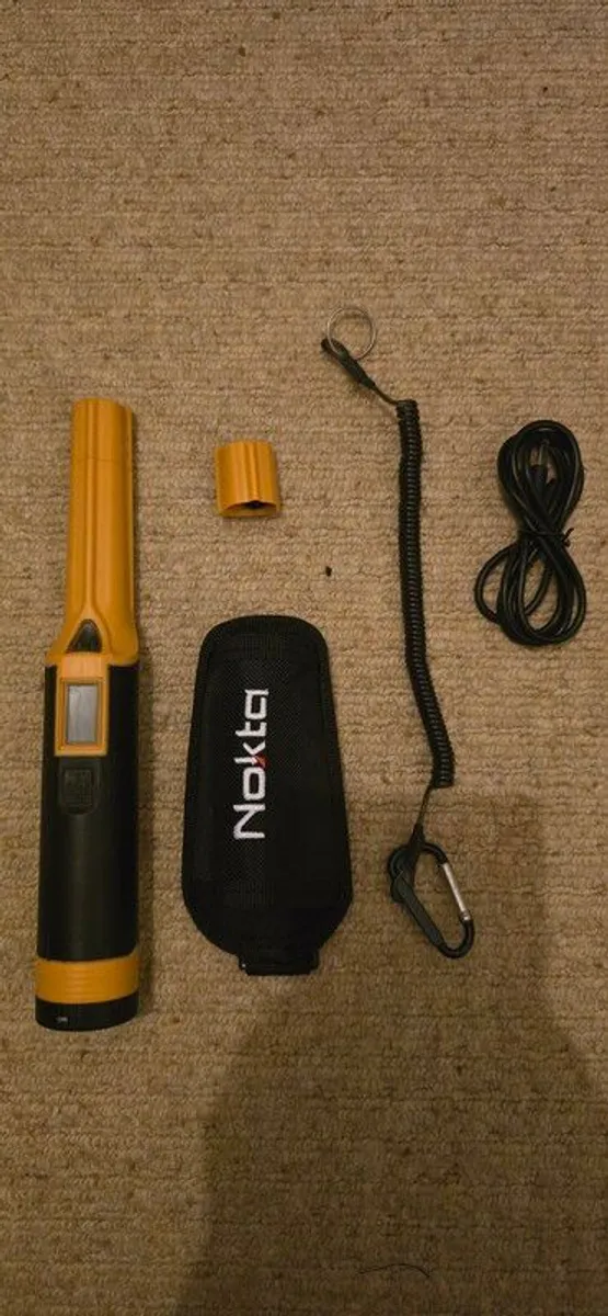 Nokta AccuPOINT Pinpointer | Color LCD, Discrimination, Waterproof | Excellent Condition - Image 2