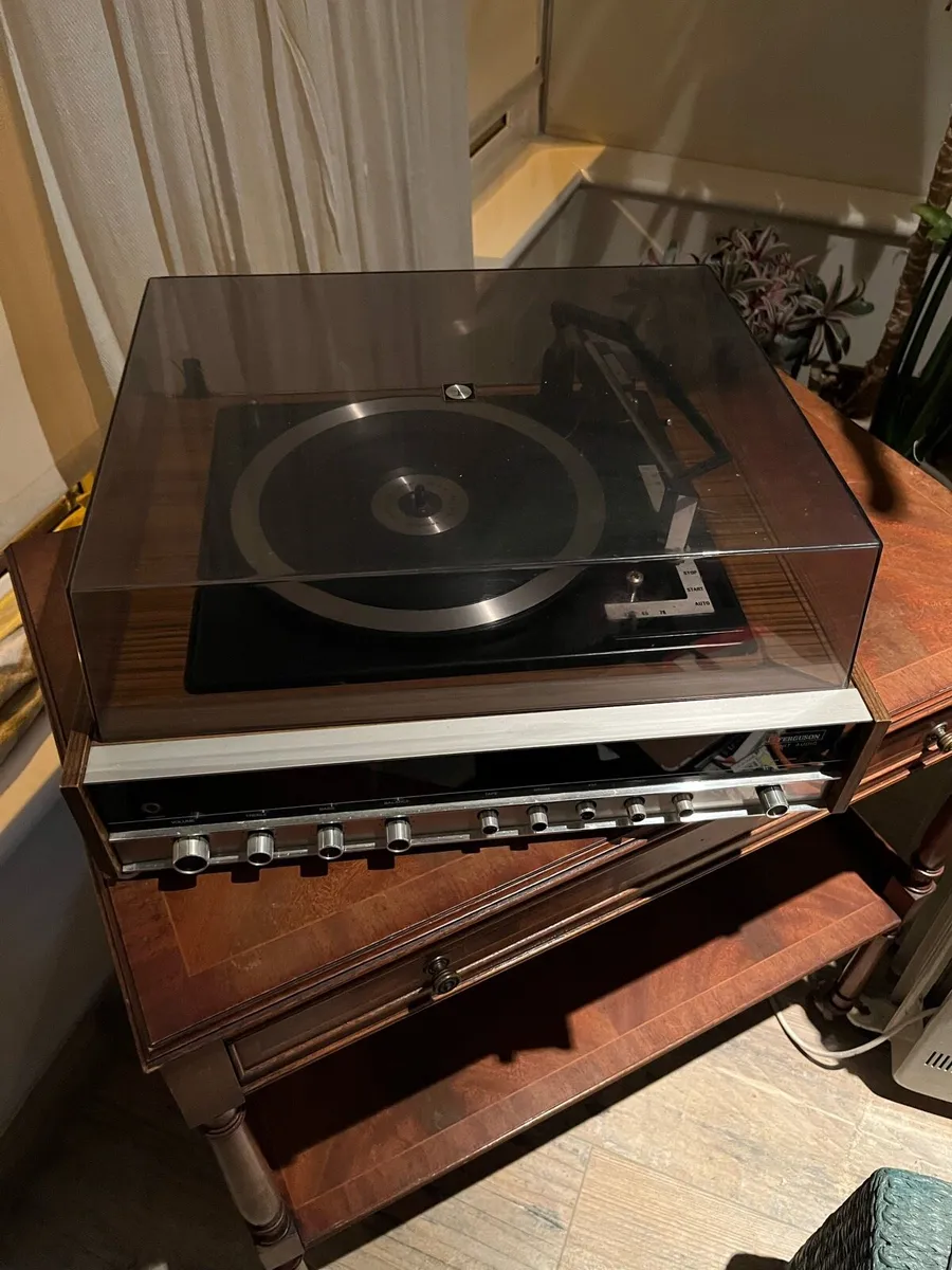 Vintage Record player and speakers - Image 1