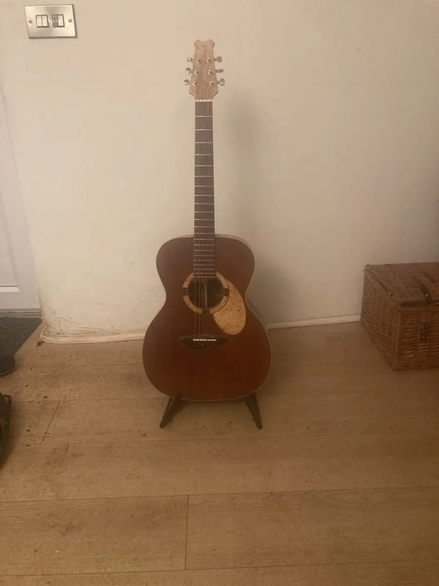 Acoustic Guitar Luthier Made - Image 1