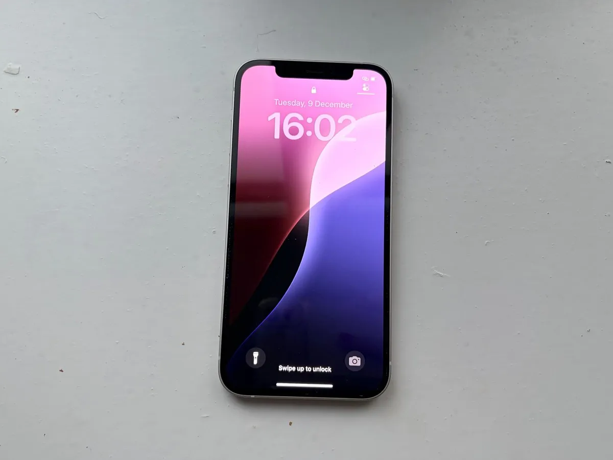 iPhone 12 - 64GB - Image 1