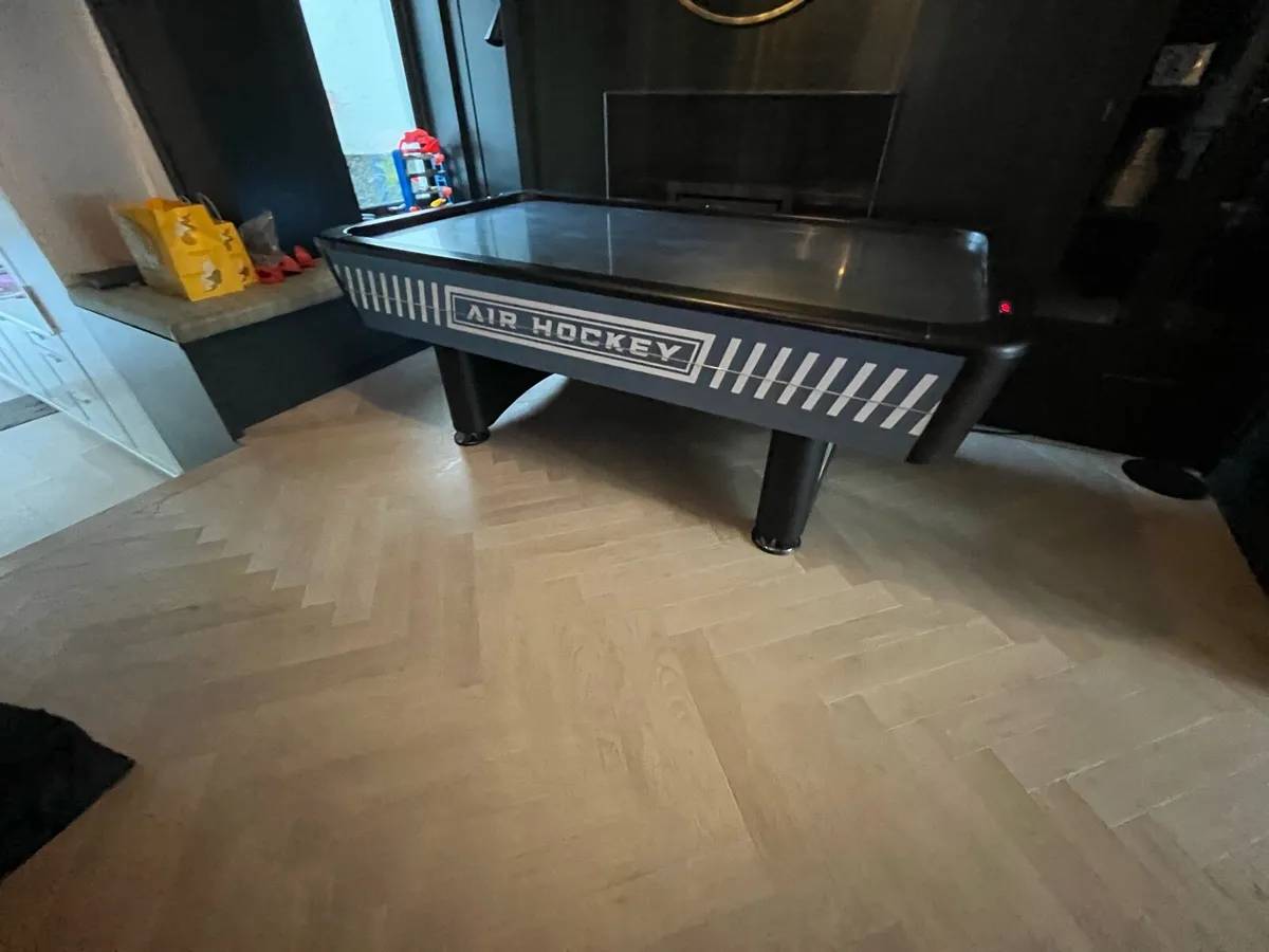 Air Hockey Table - Image 2