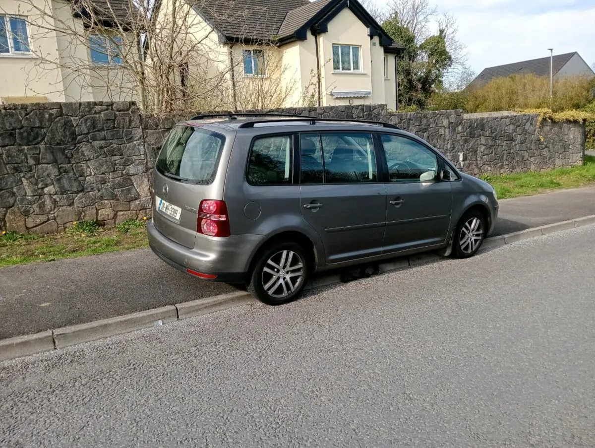 ✅ VOLKSWAGEN TOURAN 2008' DIESEL (7 SEATER) - Image 4
