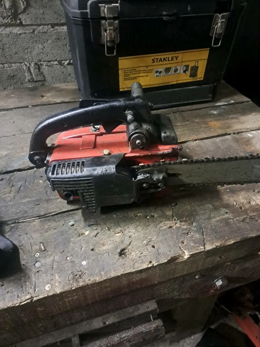 Top handle chainsaw for sale.. - Image 2