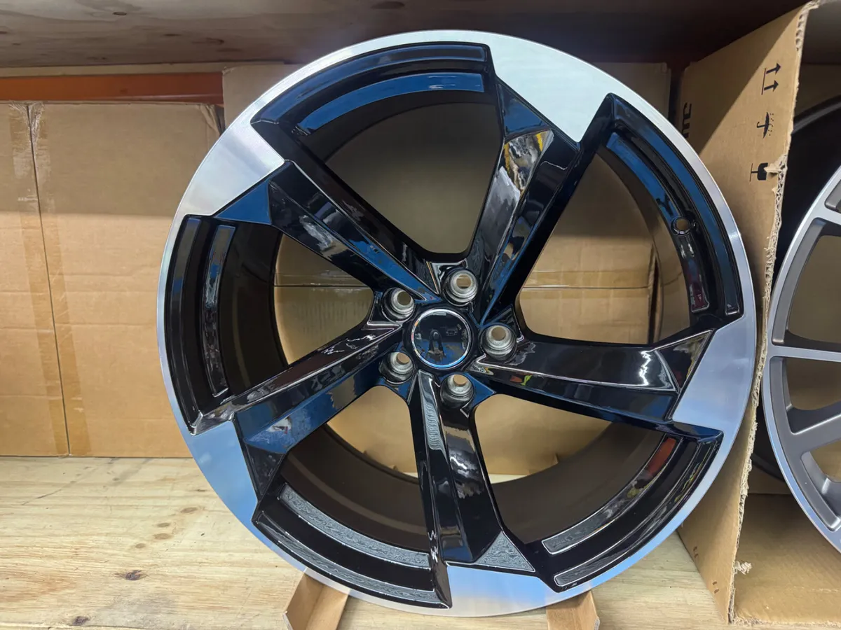 21” Ttrs concave twister 5x112