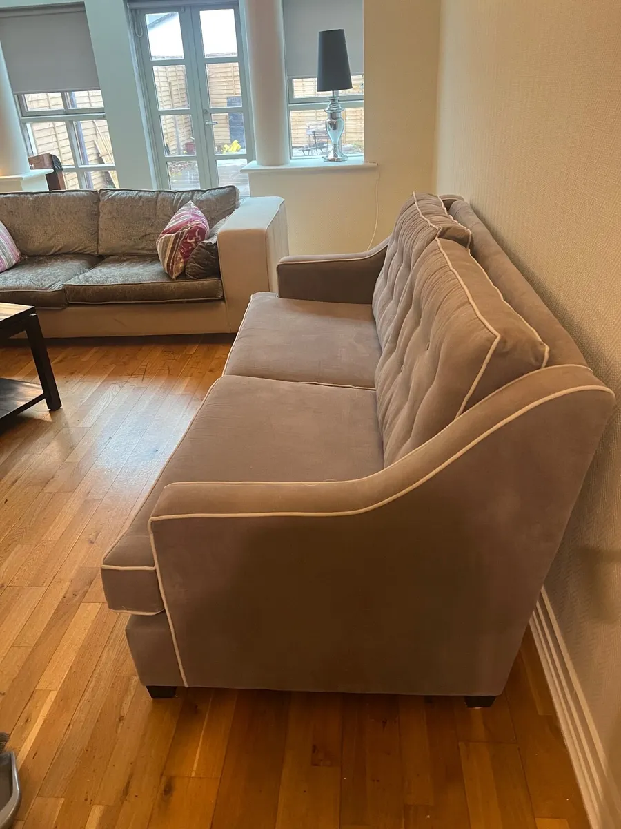 Sofa and matching chair - Image 2