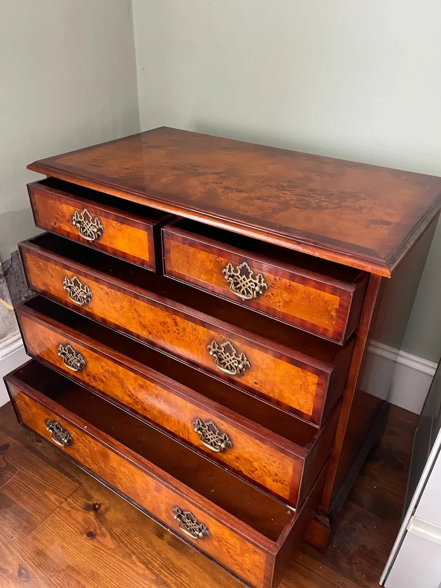 Vintage Georgian-Style Chest of Drawers - Image 4
