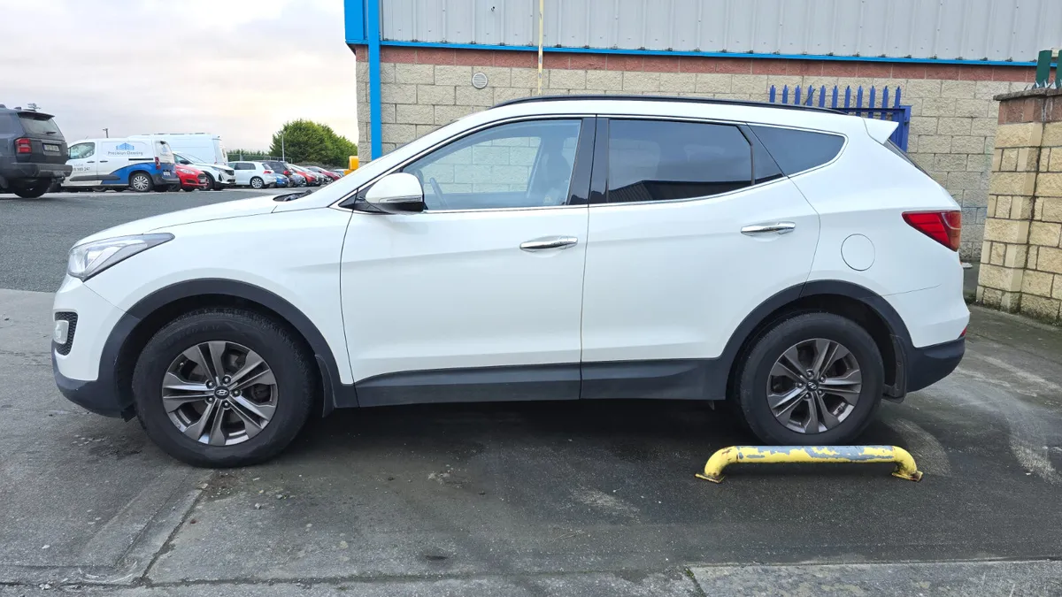 2014Hyundai Santa FE 4WD Executive 4DR,7Seats,Auto - Image 4