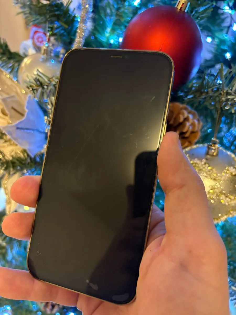 Full box Iphone 12 pro max 128gb Gold - Image 1