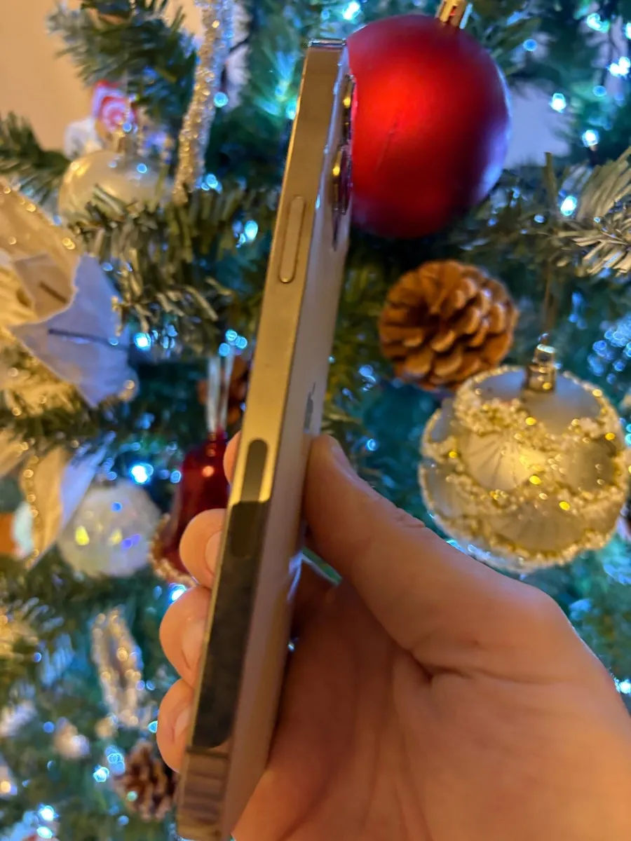 Full box Iphone 12 pro max 128gb Gold - Image 2