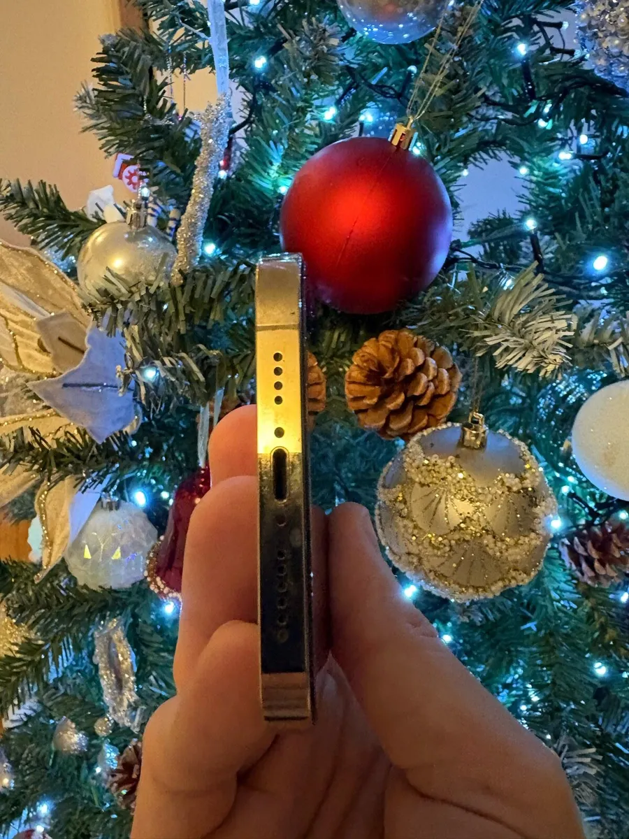 Full box Iphone 12 pro max 128gb Gold - Image 4