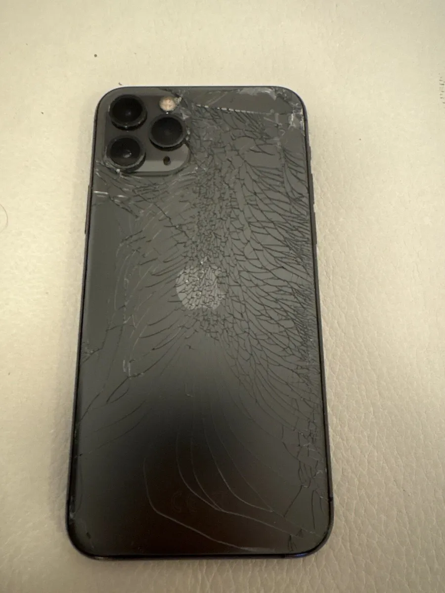 Apple Iphone 11 pro - Image 3