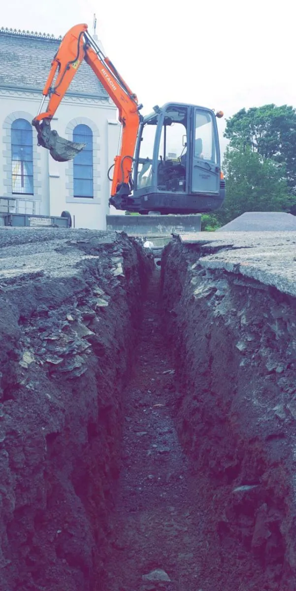 6/7 ton digger wanted - Image 3