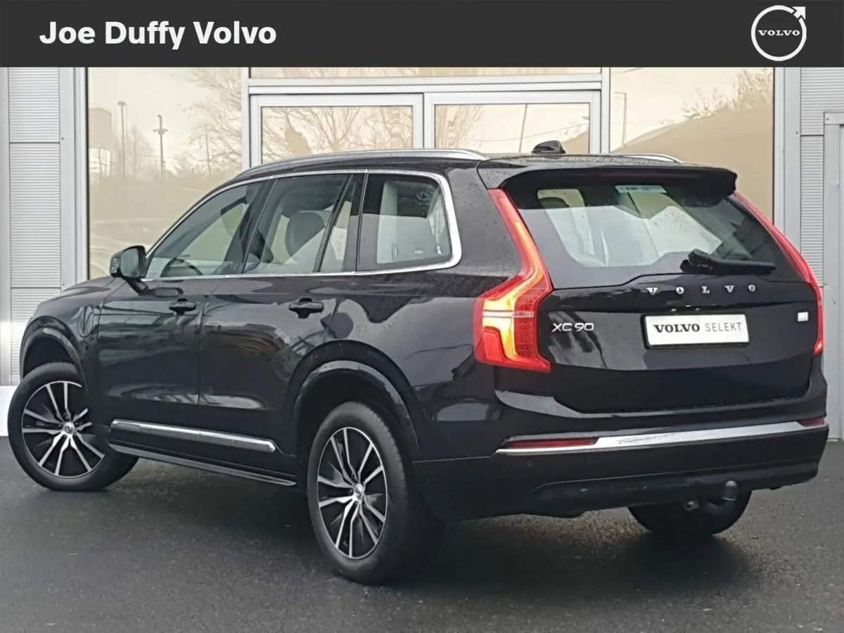Volvo XC90 T8 PHEV 455hp Core (Bright Theme) - Image 3