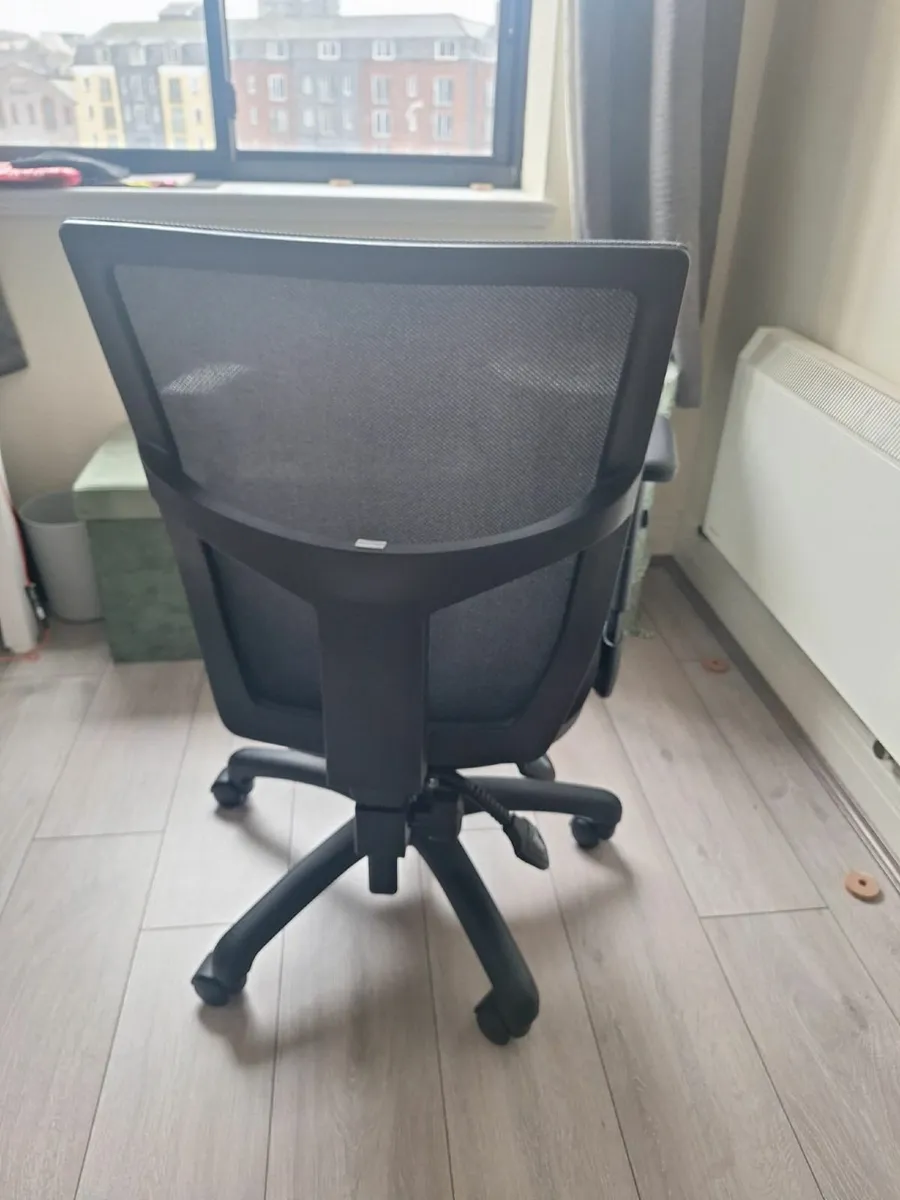 Office chair - Image 2