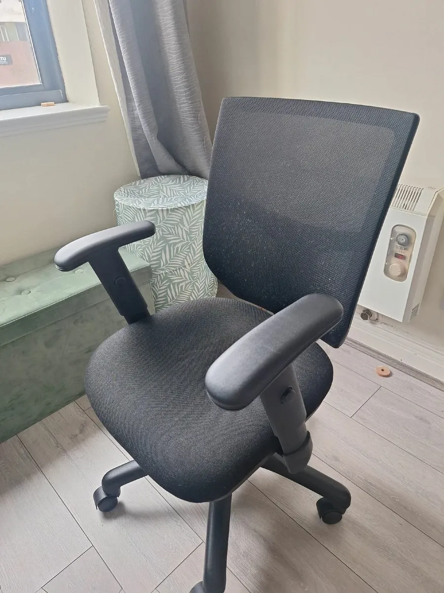 Office chair - Image 3