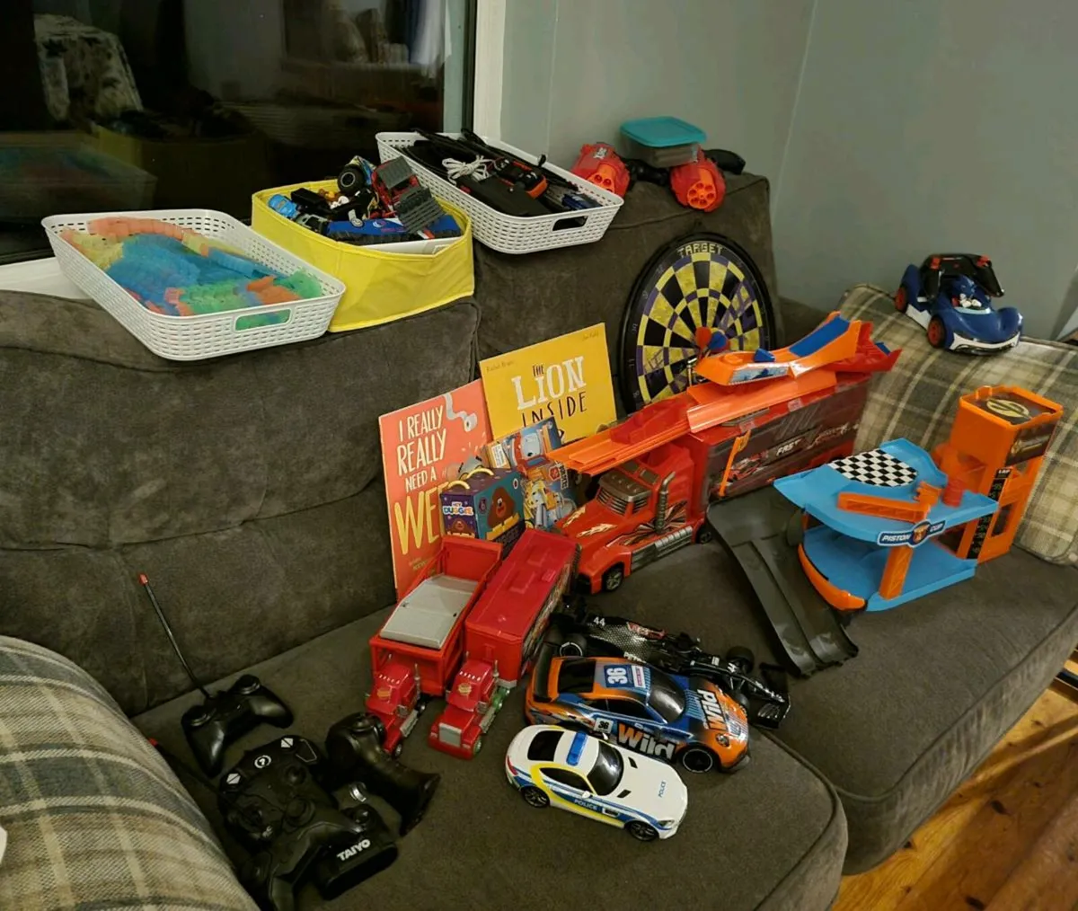 FREE Box of Toys - Image 1