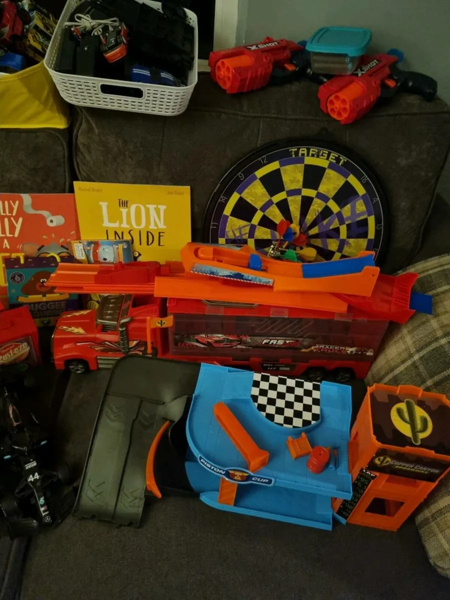 FREE Box of Toys - Image 3