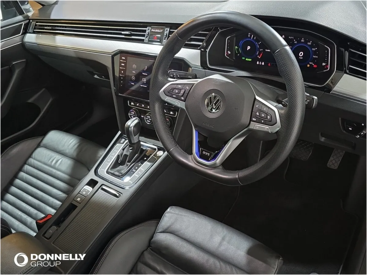 Volkswagen Passat Saloon GTE Advance - Image 4