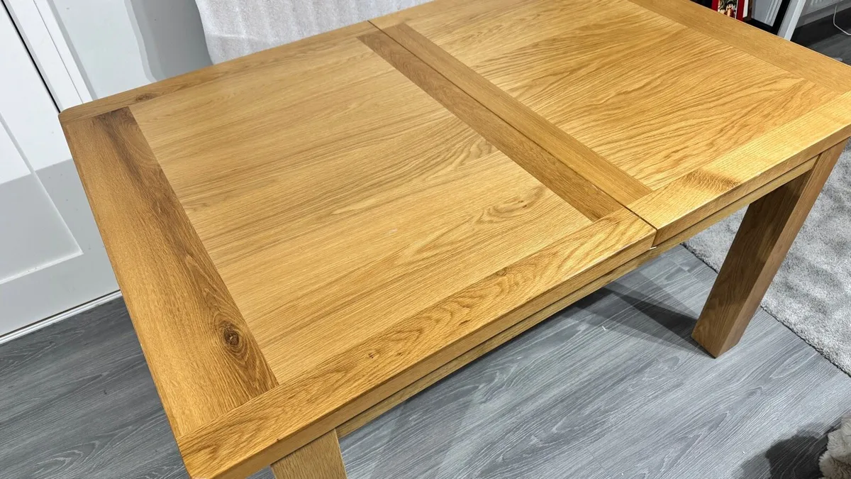 1.4m – 1.8m Extendable Oak Dining Table New - Image 1