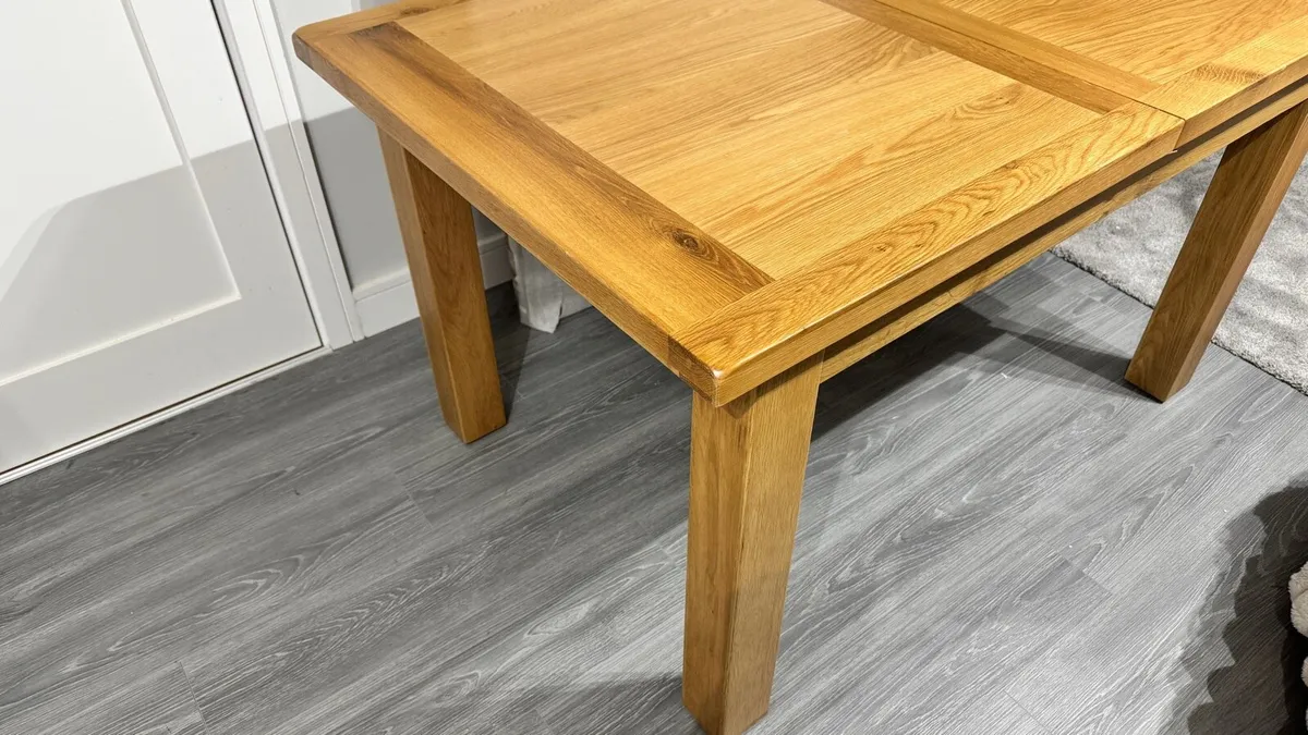 1.4m – 1.8m Extendable Oak Dining Table New - Image 2