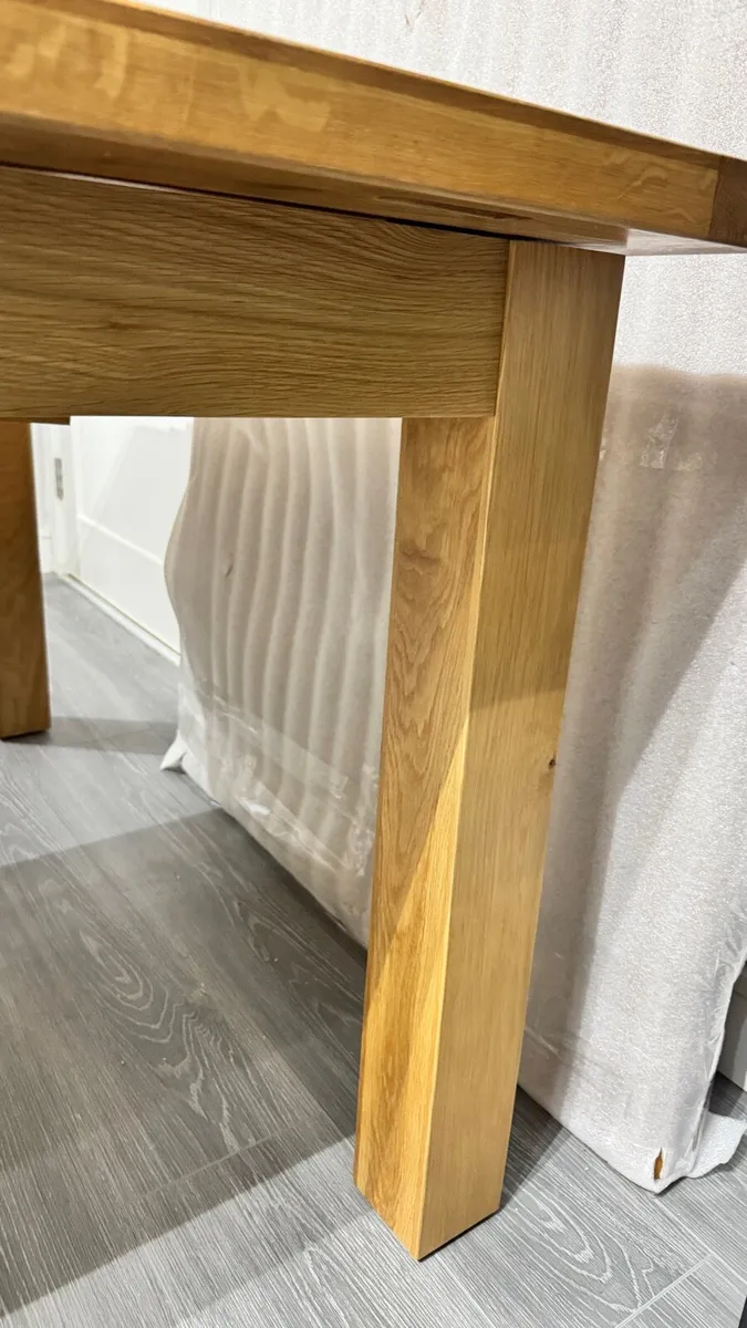 1.4m – 1.8m Extendable Oak Dining Table New - Image 4