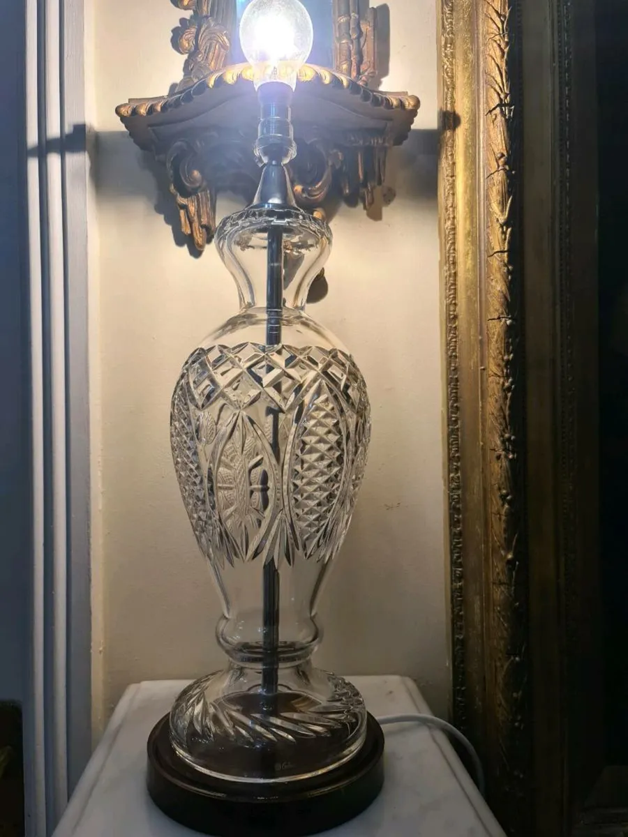 Tall galway crystal lamp POSTAGE AVAILABLE - Image 3