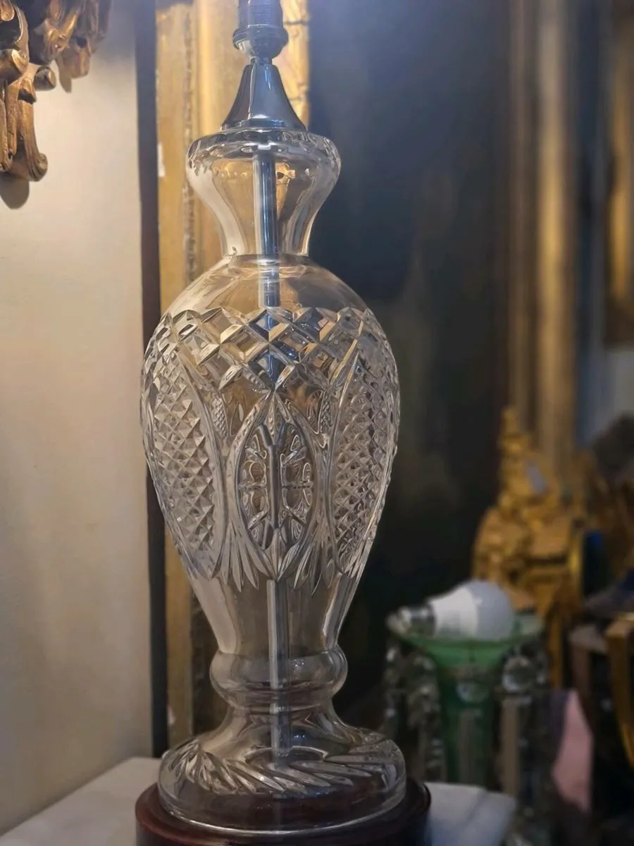 Tall galway crystal lamp POSTAGE AVAILABLE - Image 4