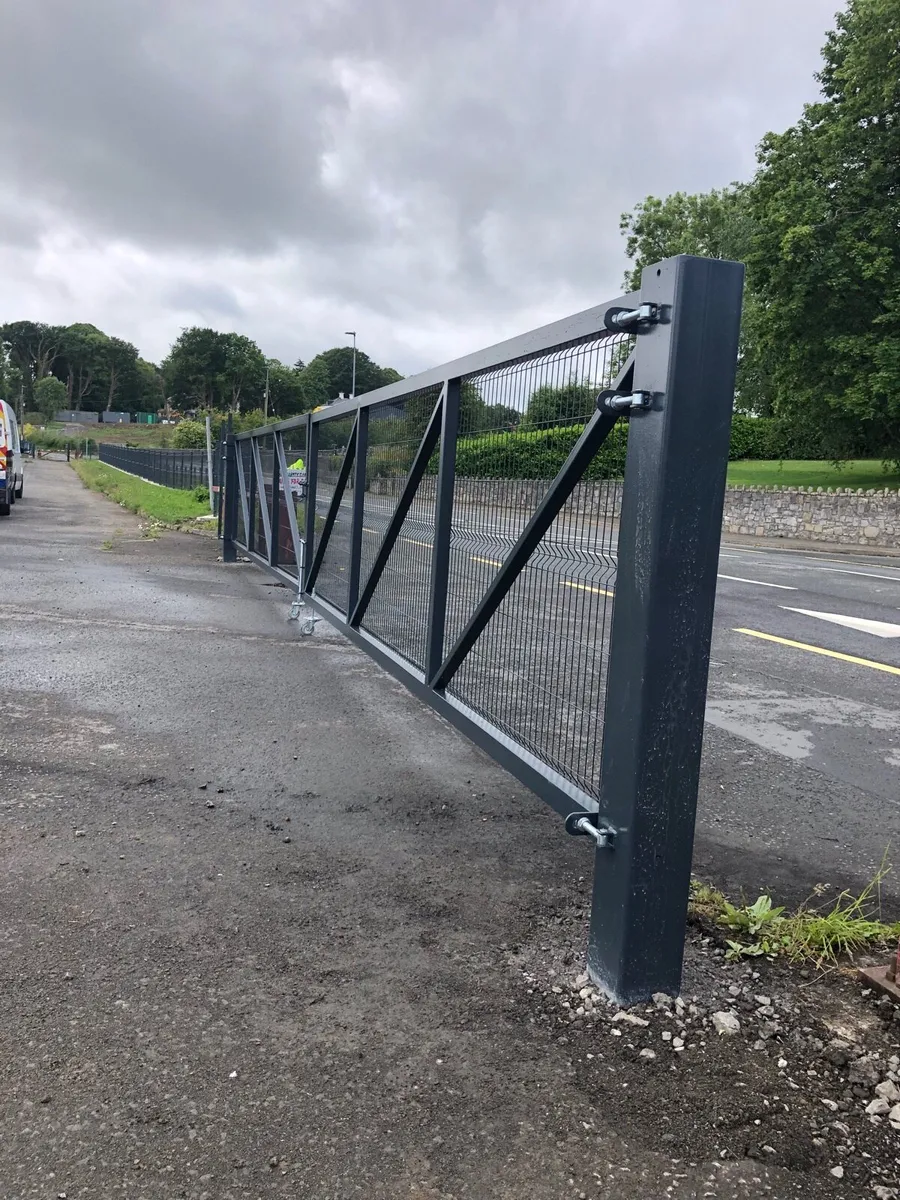 Vmesh fence panels. Posts, Gate - Image 2