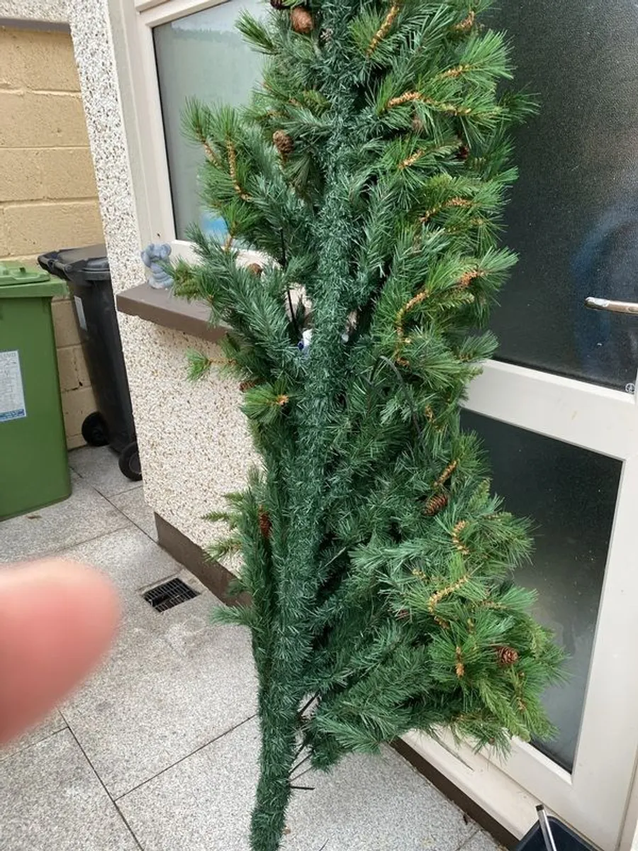 christmas tree - Image 1