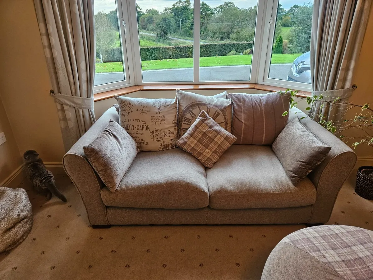 suite of furniture - Image 2