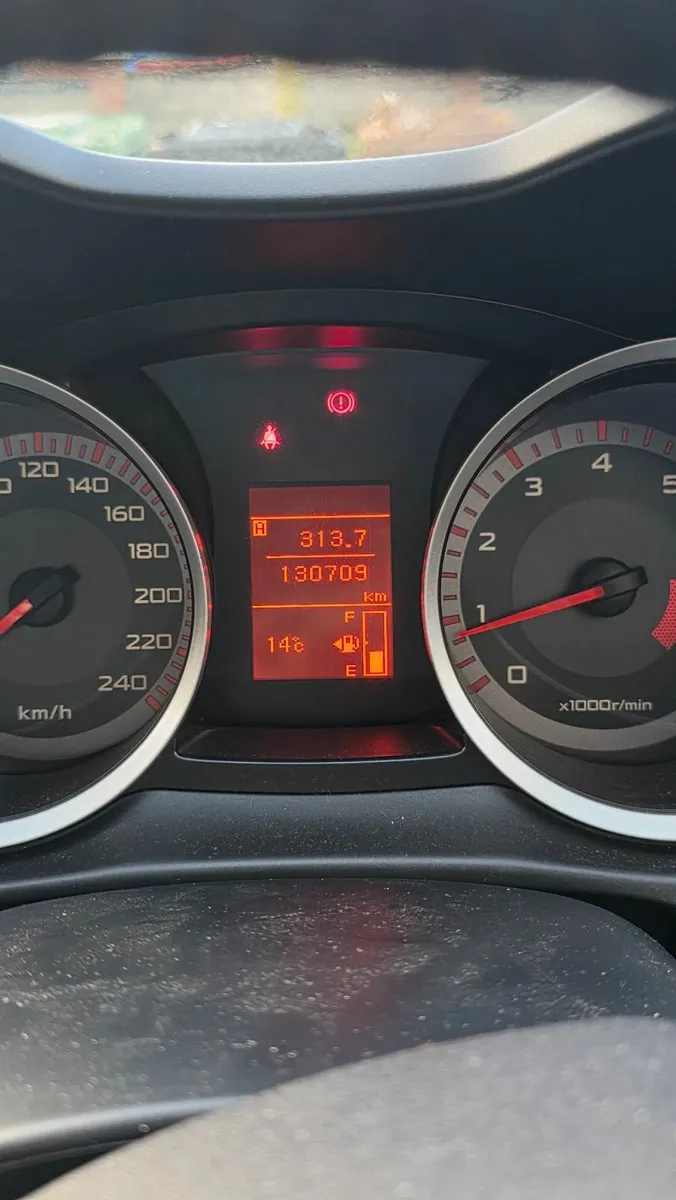 Mitsubishi Lancer 2010 - Image 2