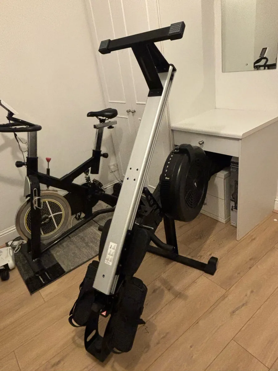 Rowing Machine - Image 1