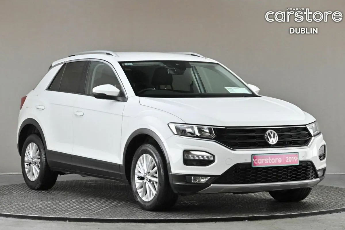 Volkswagen T-Roc 1.6 TDI DESIGN 115BHP 6SPD - Image 1
