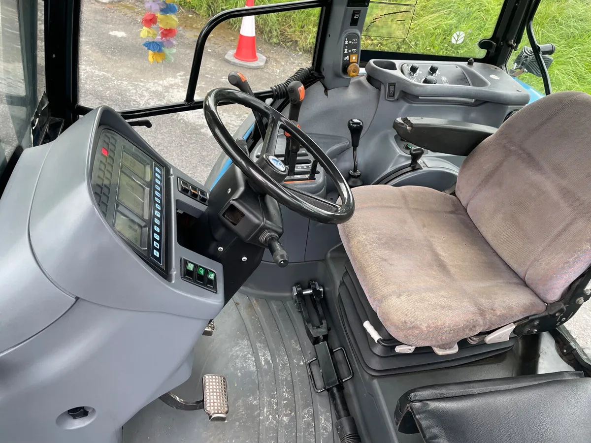 2001 New Holland TS115 - Image 4