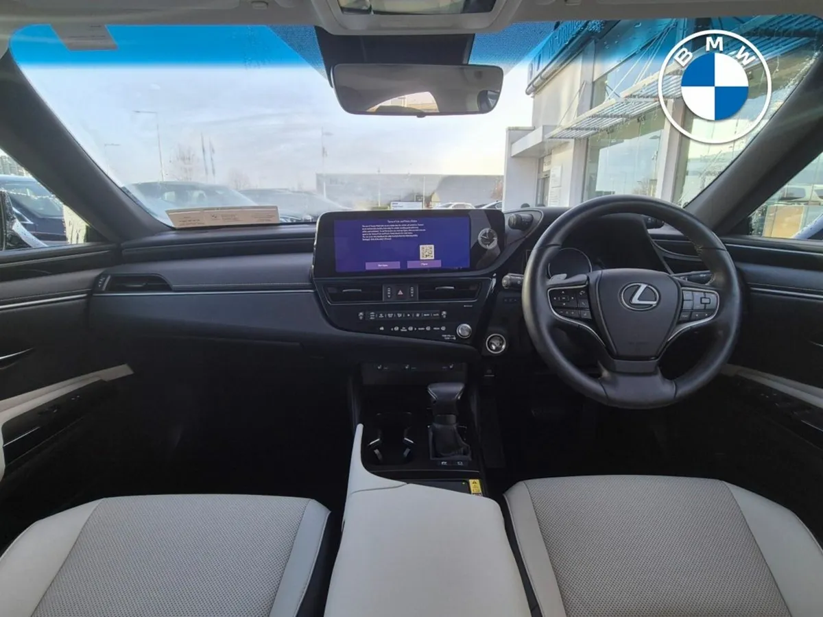 Lexus ES ES300h Dynamic - Image 4