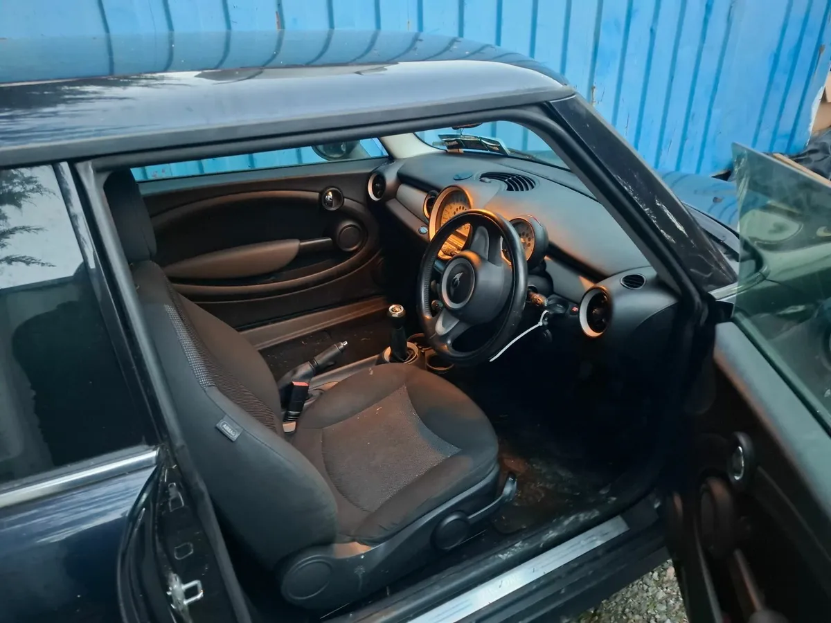 Mini cooper - Image 2