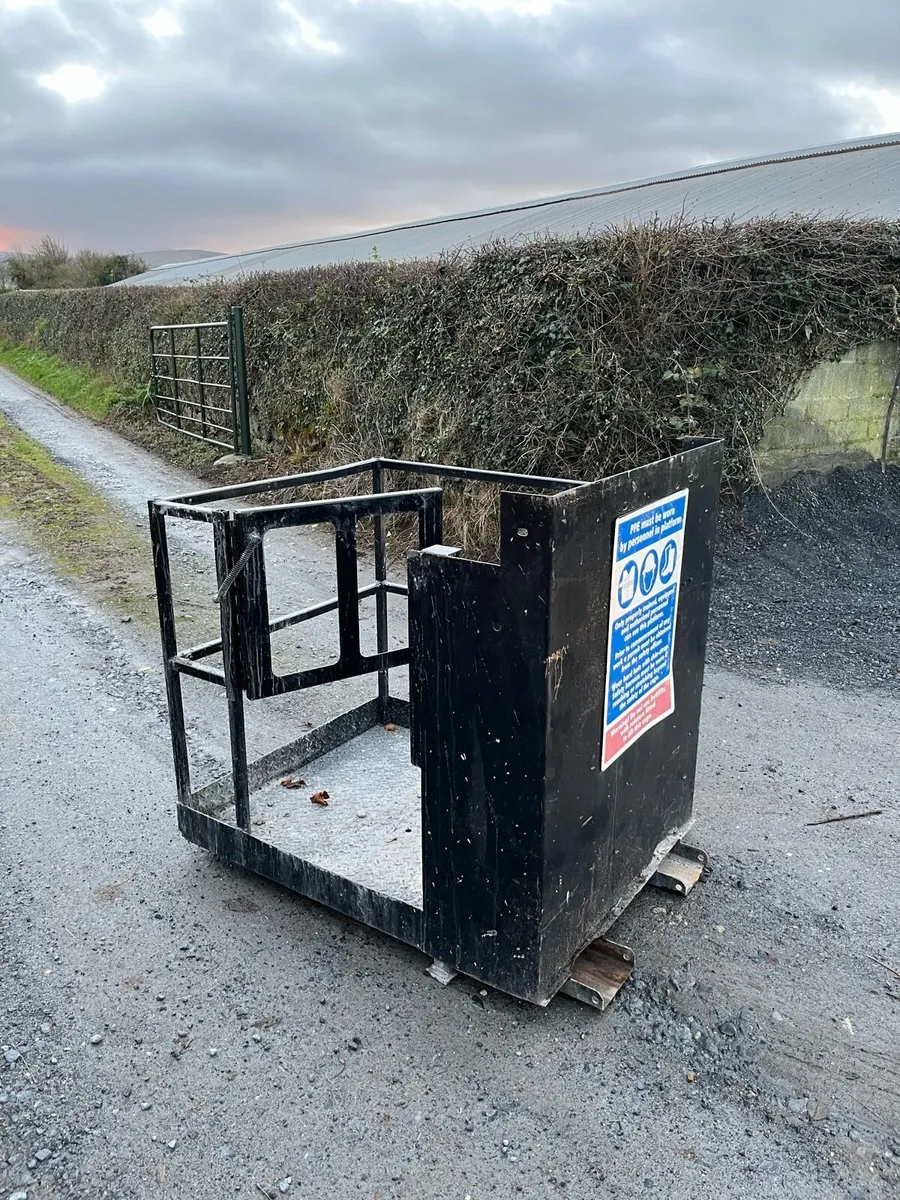 Safety Cage - Image 1