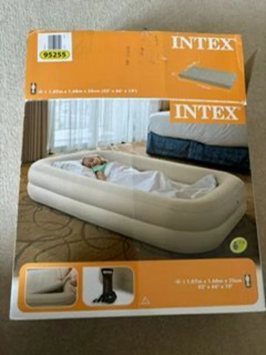 intex - baby/small child blow up bed age 1-4 - Image 2