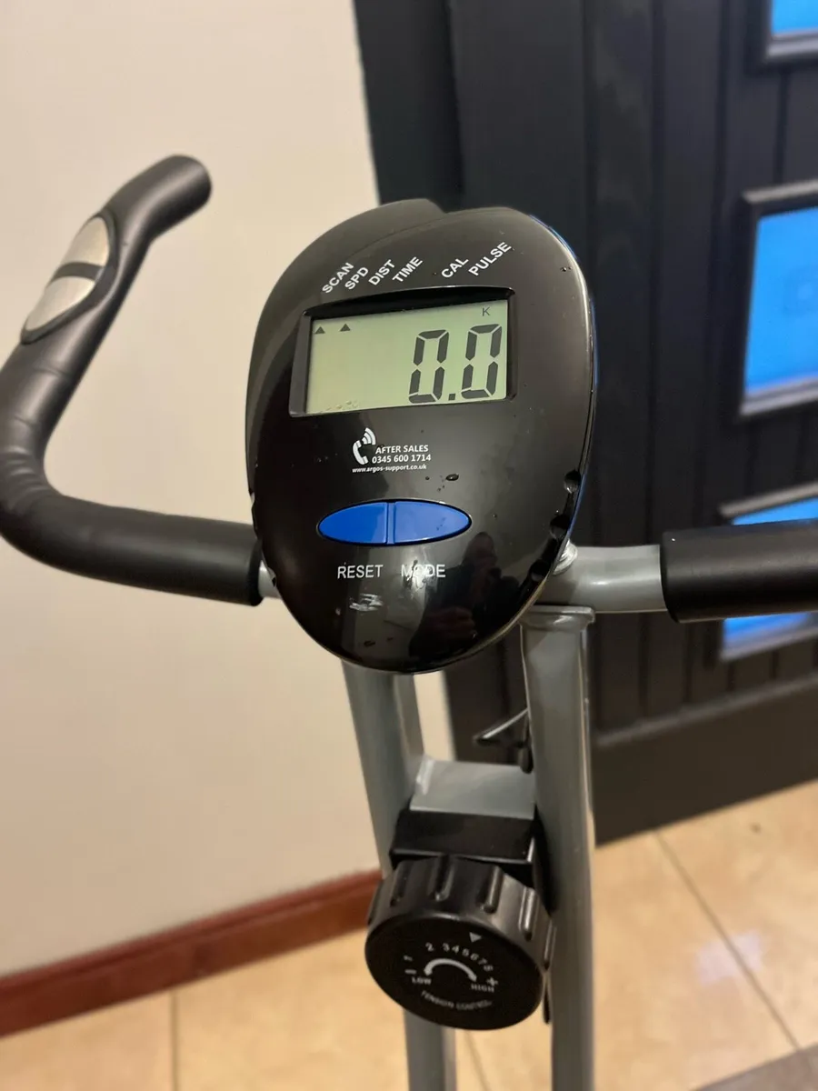 Exercise bike - Image 2